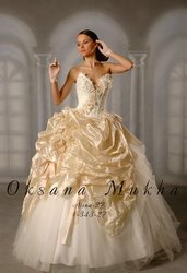 продам или дам на прокат свадебное платье от дизайнера Оксаны Мухи