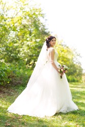 Шикарное свадебное платье  